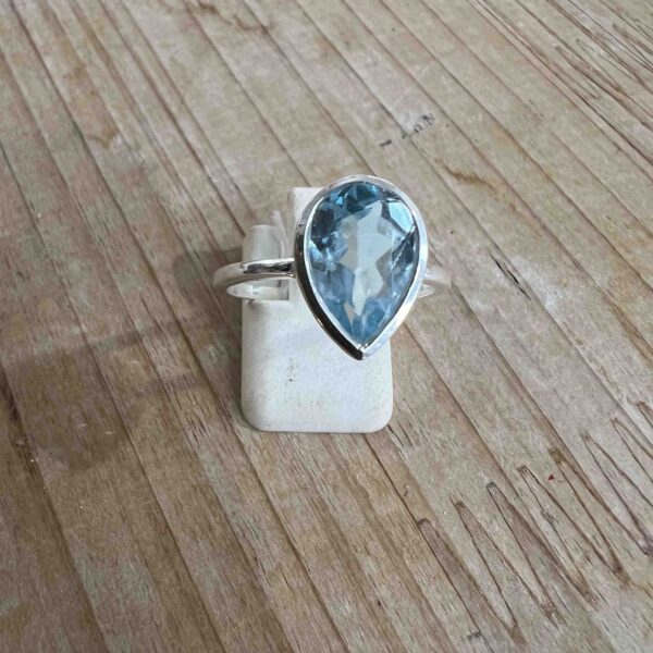 bague goutte topaze bleu isle sur la sorgue